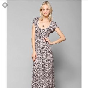 ISO Kimchi-Blue-Georgina-Button-Down-Maxi-Dress
